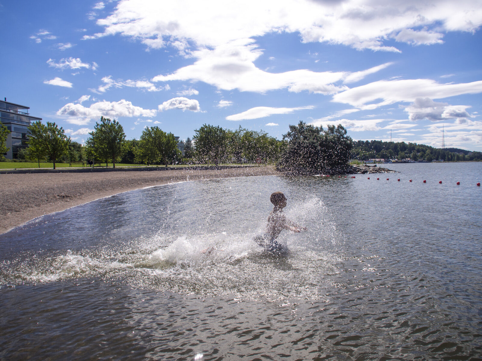 Lahden uimarannat tarjoavat lämmintä ja puhdasta vettä